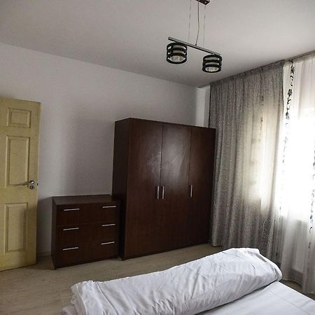 Mbi Buget Appartement Craiova Buitenkant foto