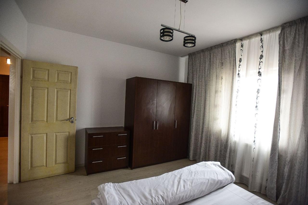 Mbi Buget Appartement Craiova Buitenkant foto