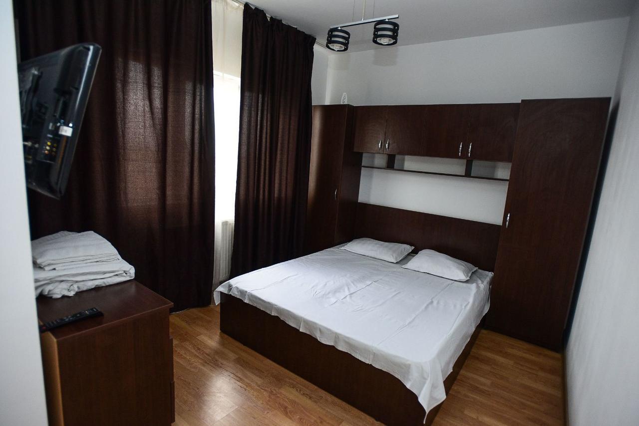 Mbi Buget Appartement Craiova Buitenkant foto