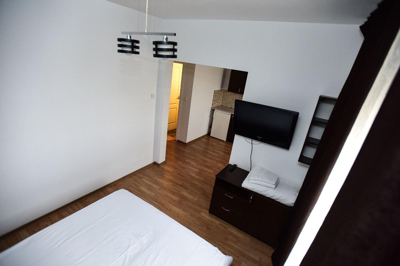 Mbi Buget Appartement Craiova Buitenkant foto